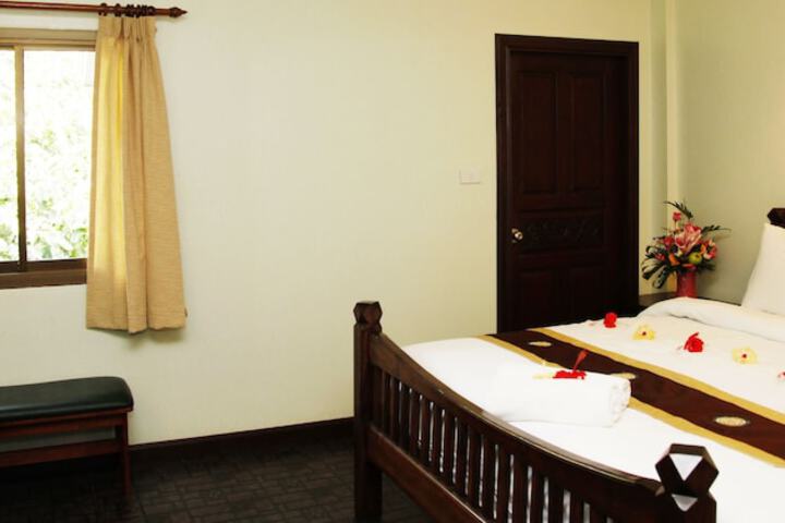 Room 6 of 61