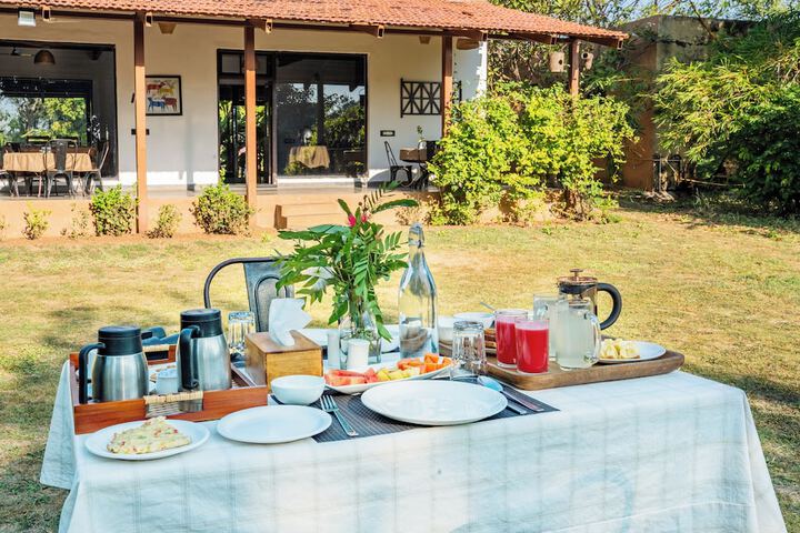 Breakfast/Coffee Service 97 of 122