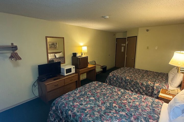 Room 15 of 24