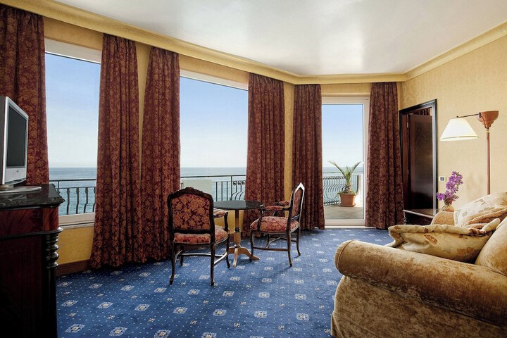 Room 22 of 71