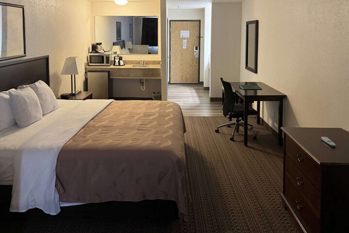 Room 21 of 46