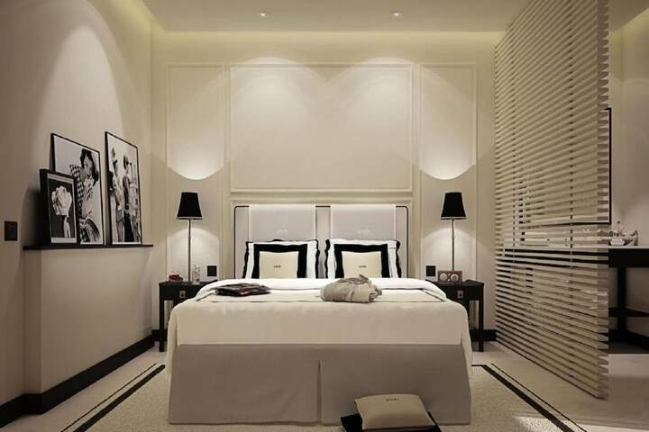 Room 12 of 53