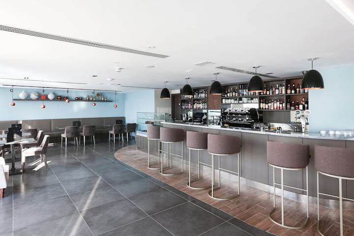 Guest Lobby