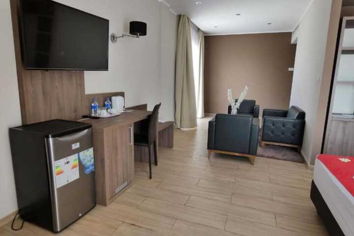 Room 2 of 35