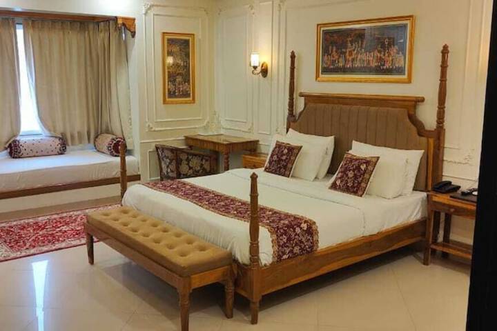Room 105 of 159