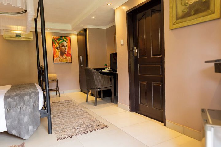 Room 8 of 67