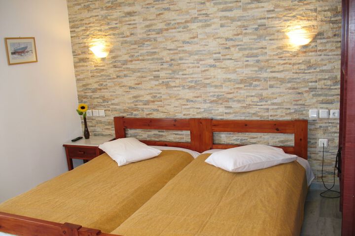 Room 11 of 68