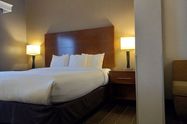 Room 7 of 34