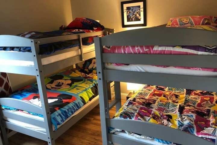 Room 8 of 48