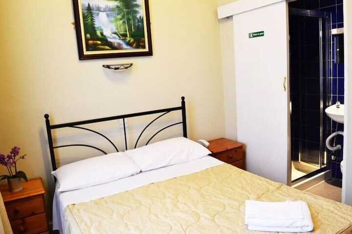 Room 35 of 121