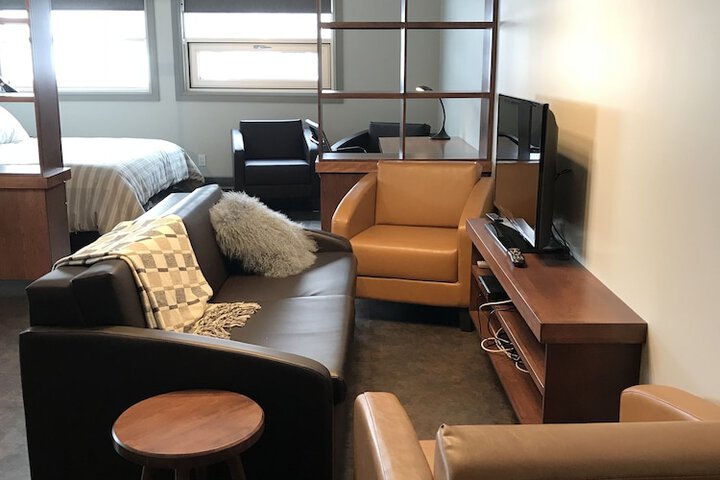 Room 48 of 80