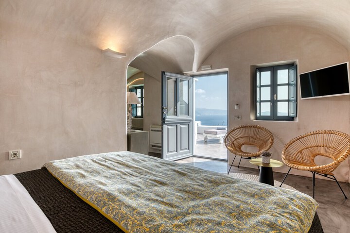 Room 45 of 192