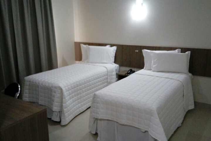 Room 5 of 26