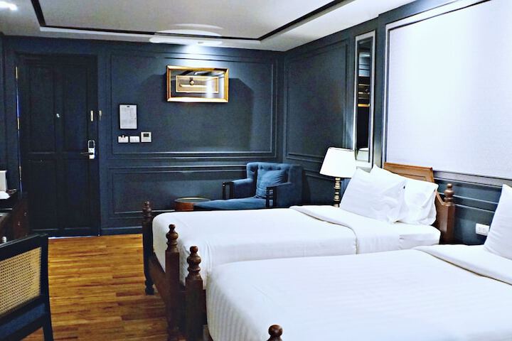 Room 18 of 124