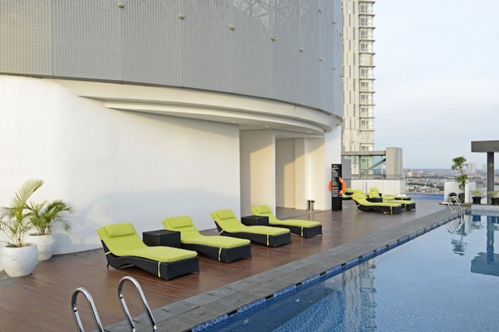 Pool 39 of 65
