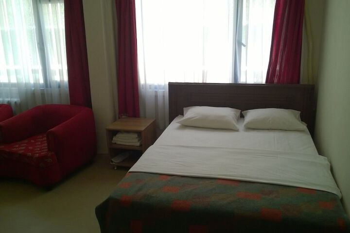 Room 12 of 26