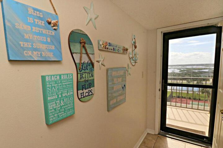 Photo of Sand Dollar 3-405