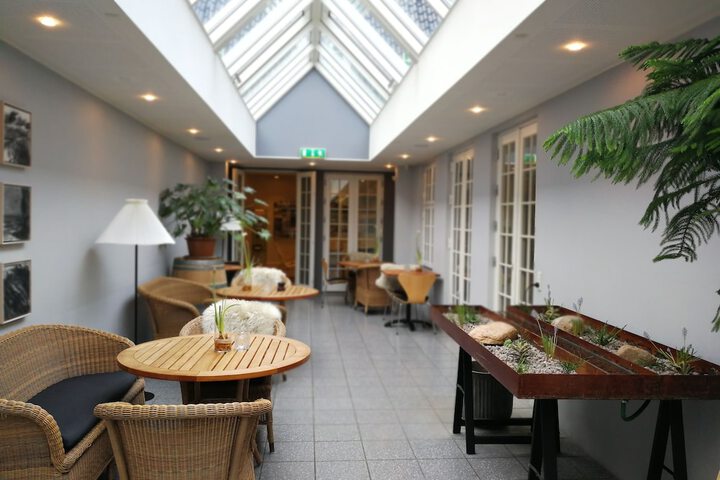 Lobby Entry