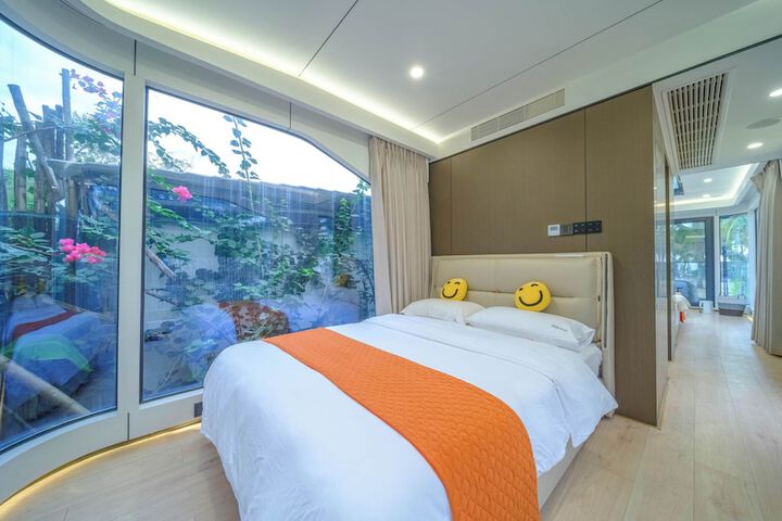 Room 95 of 171