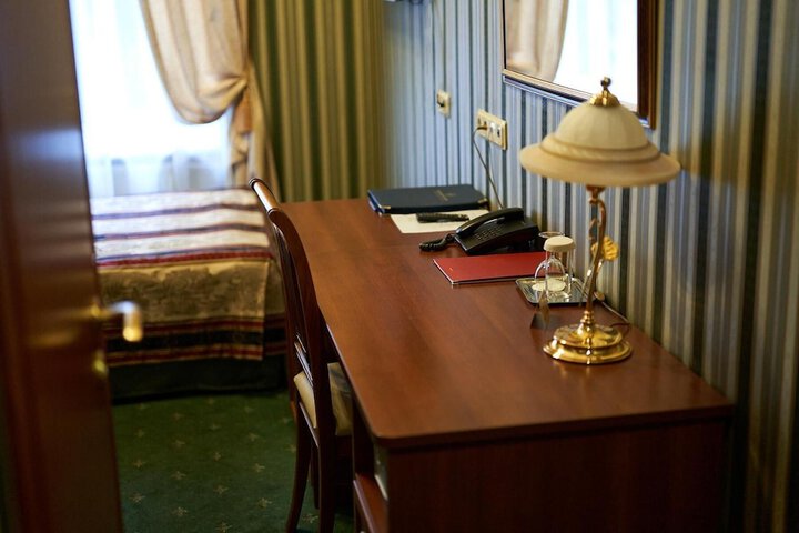 Room 22 of 50