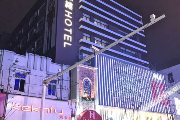 Hotel 12 of 63
