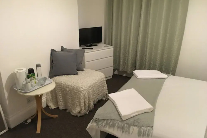 Room 3 of 23