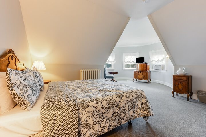 Room 15 of 34