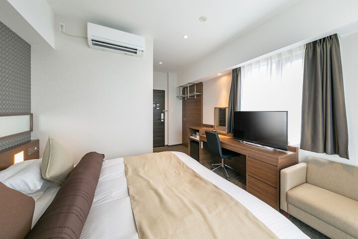 Room 21 of 110