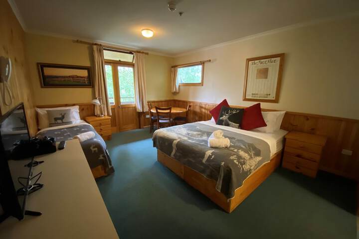 Room 5 of 41