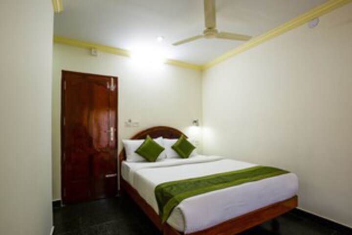 Room 12 of 43