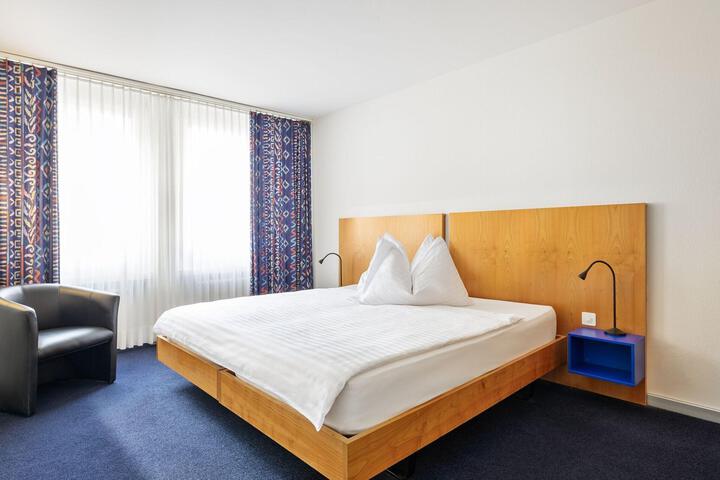 Room 34 of 72