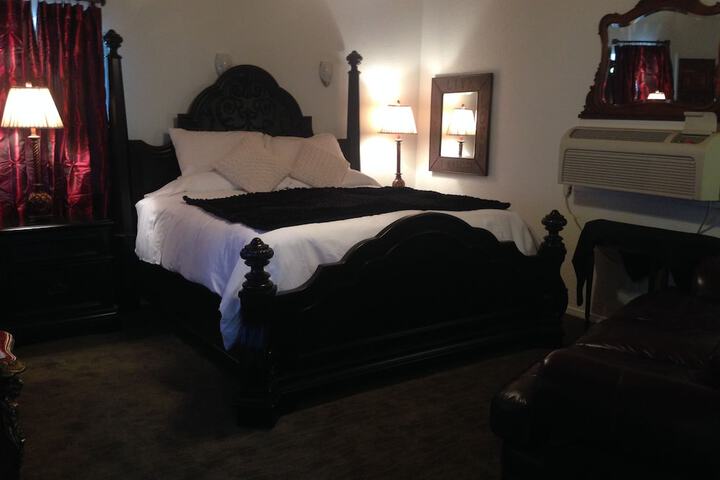 Room 2 of 101