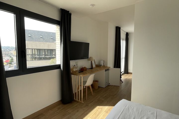 Room 18 of 83