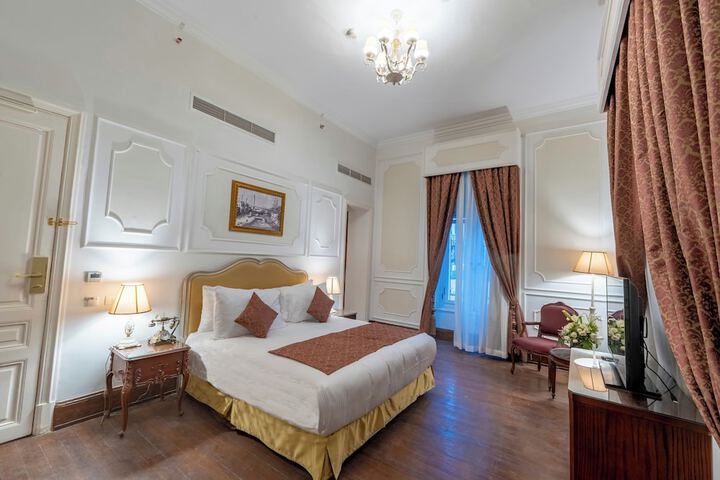 Room 9 of 46
