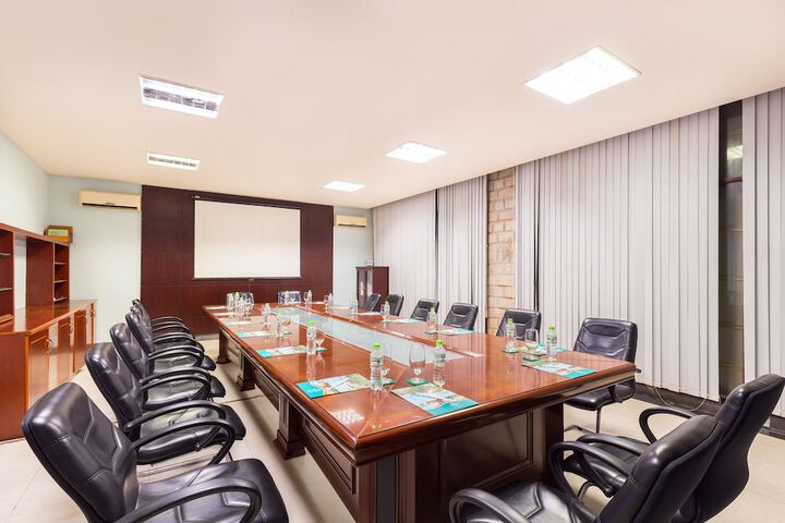 Business Center 139 of 149