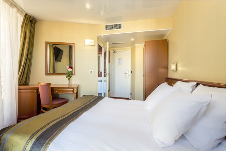 Room 32 of 56