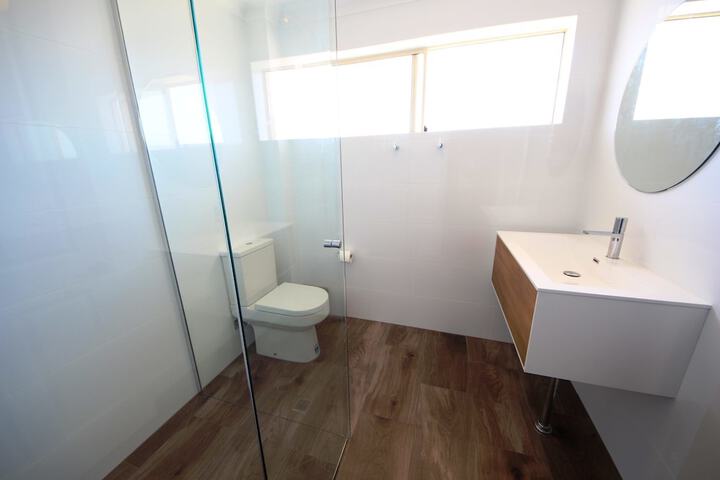 Room 12 of 15