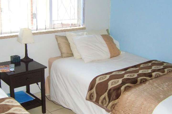 Room 4 of 32