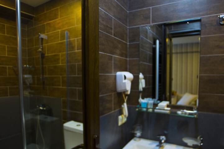 Room 25 of 52