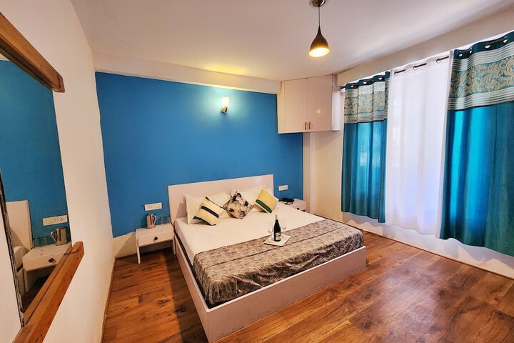 Room 9 of 56