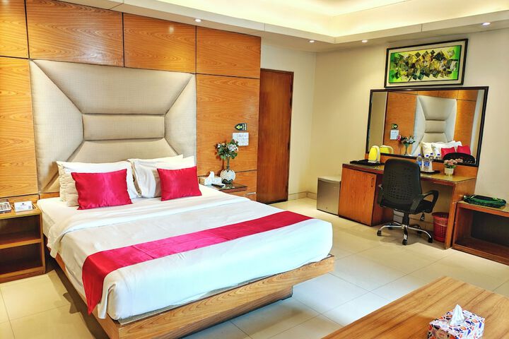 Room 29 of 48