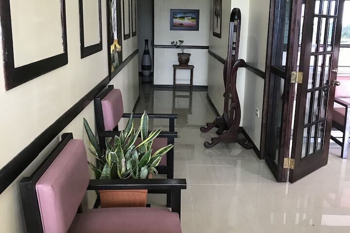 Ballroom/Hall 63 of 77