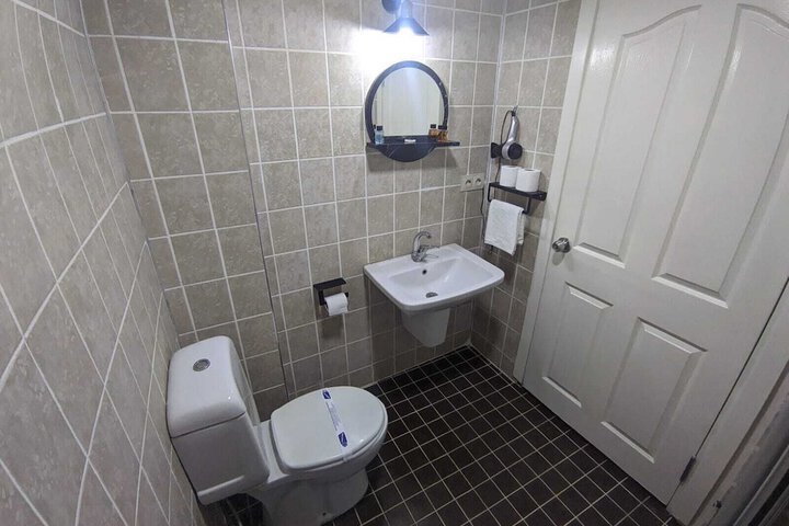 Room 35 of 48