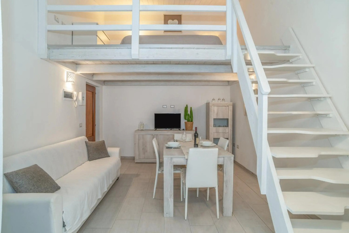 Room 2 of 14