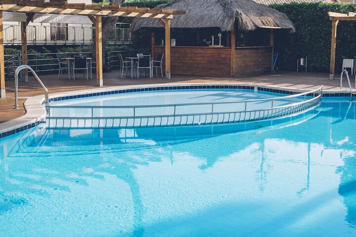 Pool Hotel