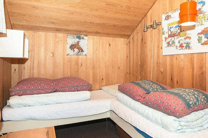 Room 3 of 18