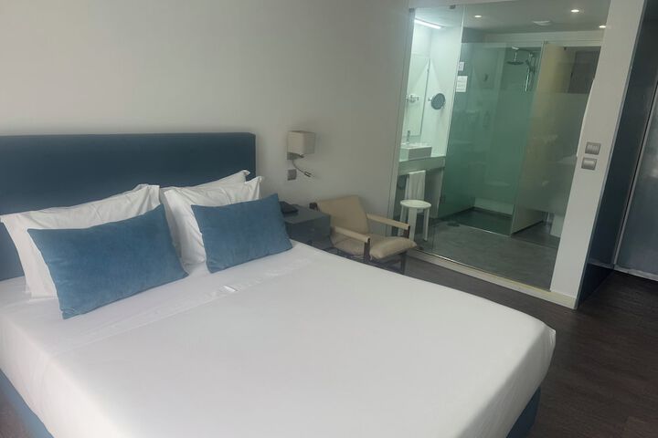 Room 77 of 105