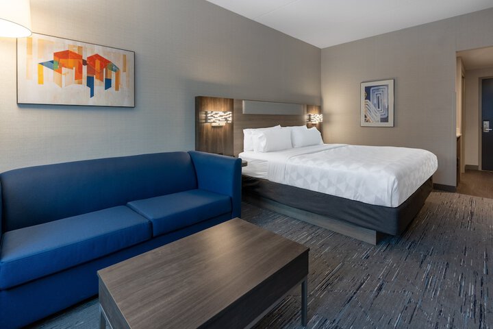 Standard | King Bed (12 of 13)