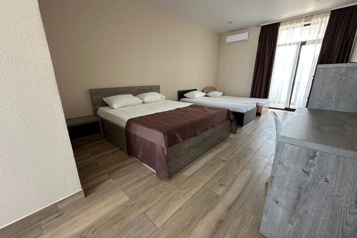 Room 9 of 109