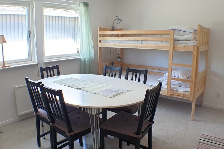 Room 4 of 68